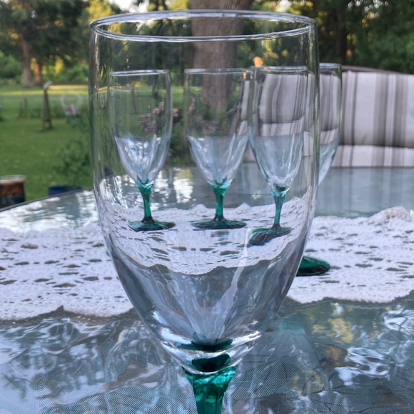 Vintage Libbey Set of 4 Juniper Green Stem Iced Tea, Wine or Water Goblets - Picture 3 of 8